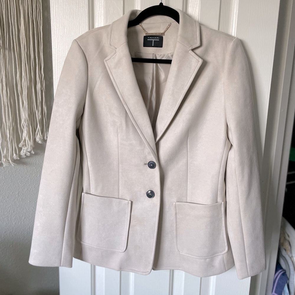 Tahari jacket/coat
